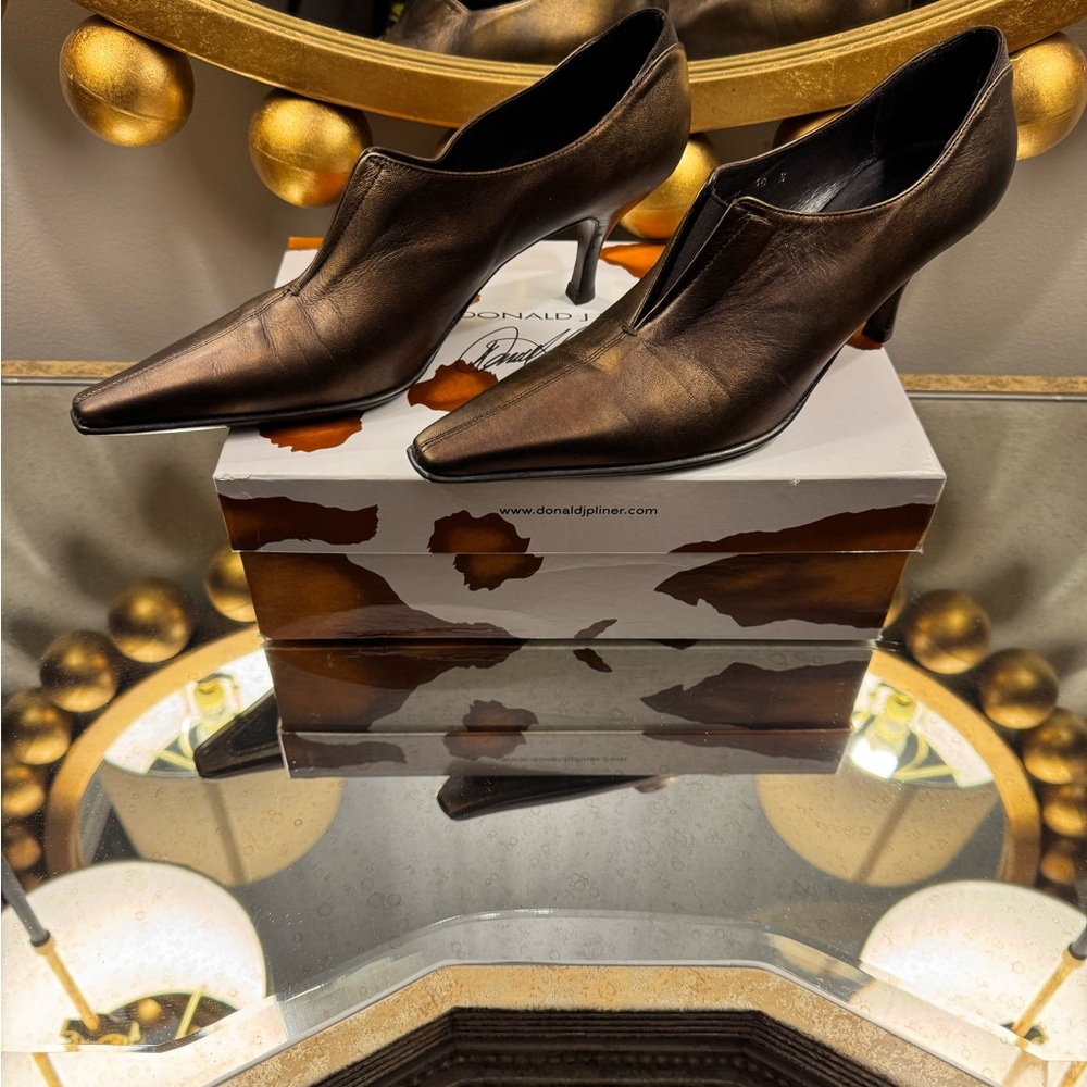 Donald J Pliner Lyndie Distress Antique Metallic Bronze Bootie Women's Size 10 N